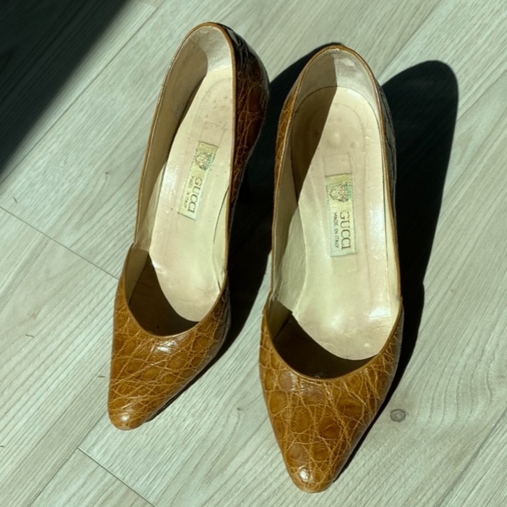 Gucci Crocodile Pumps